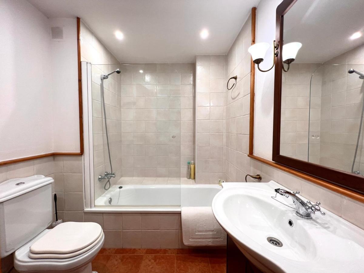 Apartament La Noguera - L'Amfitriona ريالب المظهر الخارجي الصورة